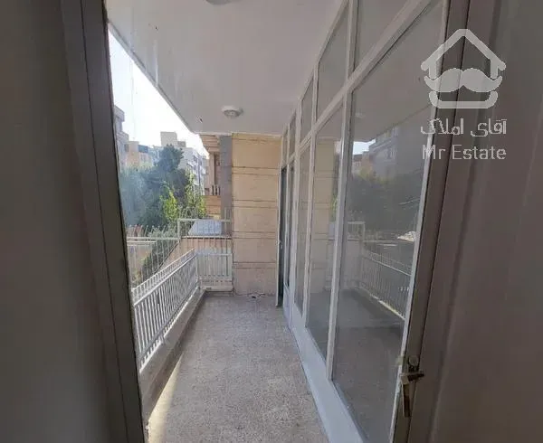 گیشا ۱۶۰ متری نزدیک‌ پارک گفتگو