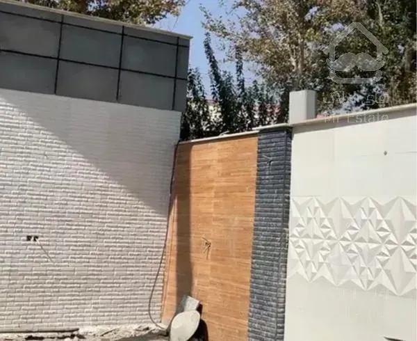 ملک برتهراندشت ۵۰۰ متر ویلا با ۱۰۰ متر مغازه