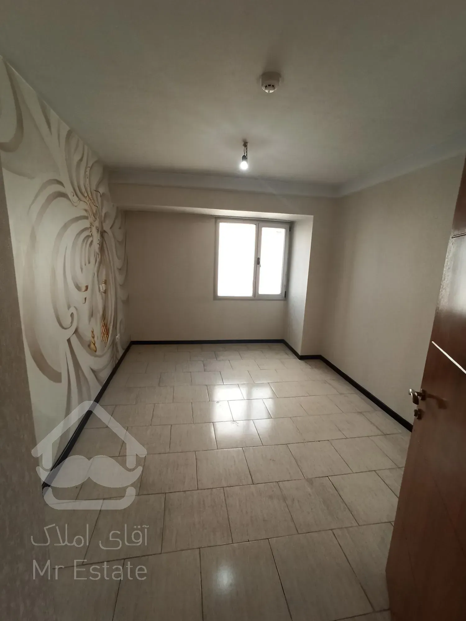 فروش آپارتمان ۱۰۵ متری ۲ خواب ارکیده چیتگر دریاچه منطقه۲۲