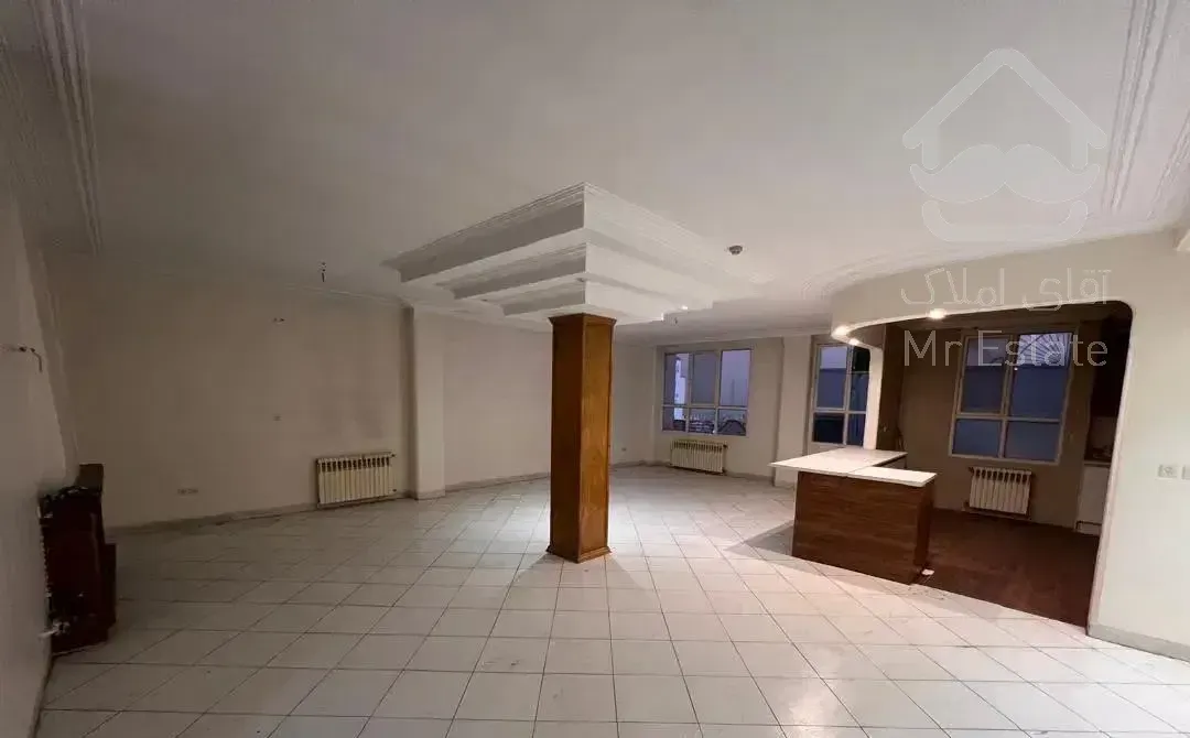 ۱۵۲ متر ۳ خواب بالای کاج غرق در نور