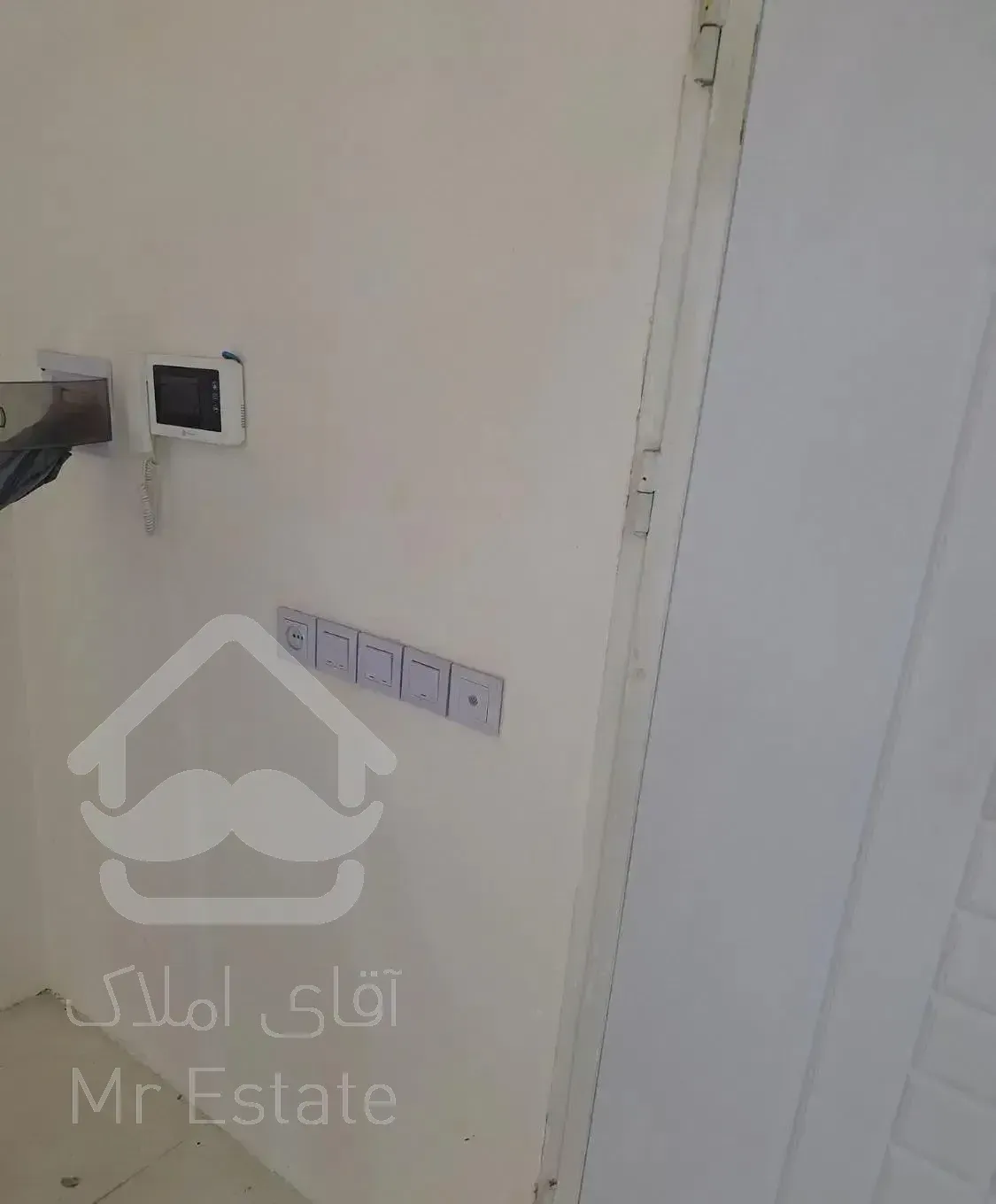 75 متری همکف المهدی 5 دقیقه حرم مطهر