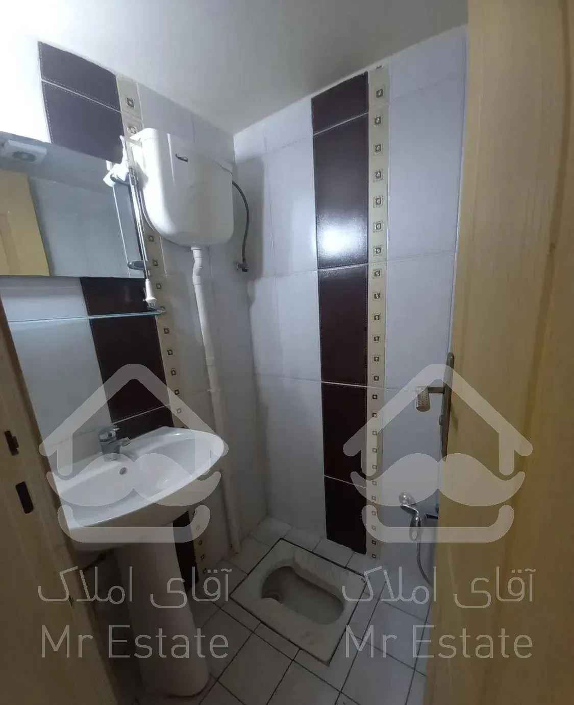 ۵۲متر با انباری و آسانسور تقاطع اول بلوار پروین