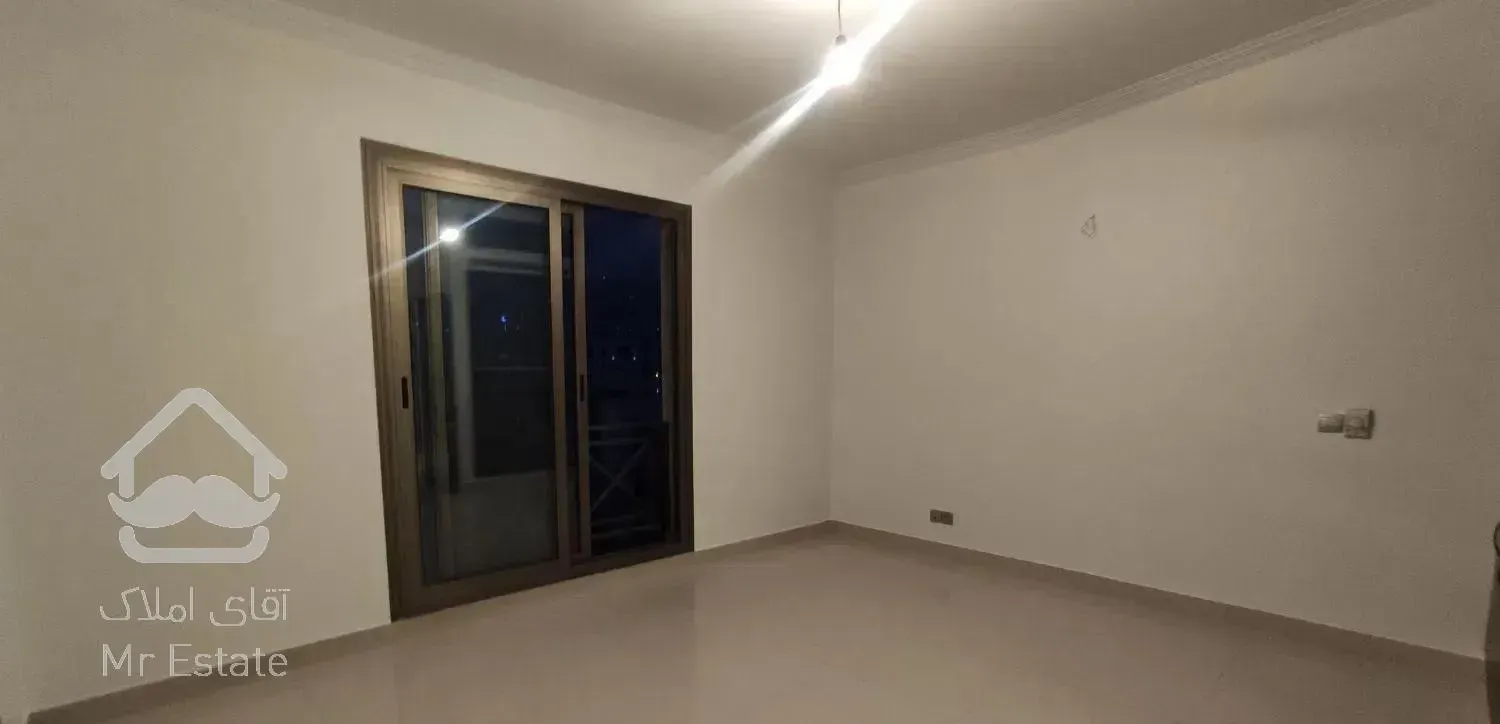 دیباجی. ۱۸۰متر.۳خواب. ویو  . تک واحدی