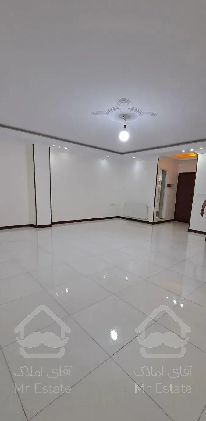 ۹۳ متر / نوساز کلید نخورده / سند تک برگ