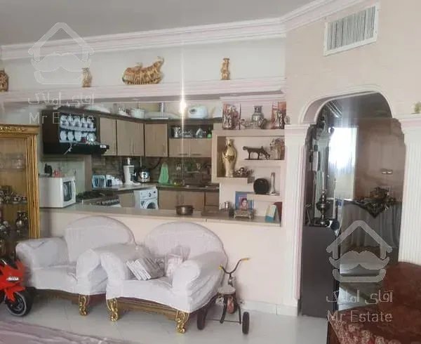 100 متر دو خواب/فول حاشیه میدان صارمی