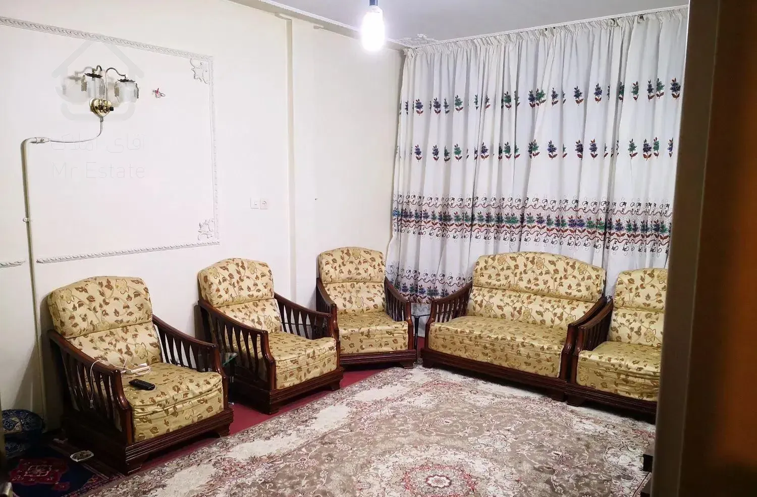 استسنائی واحد70 متر با قدرالسهم خوب مسکونی وتجاری