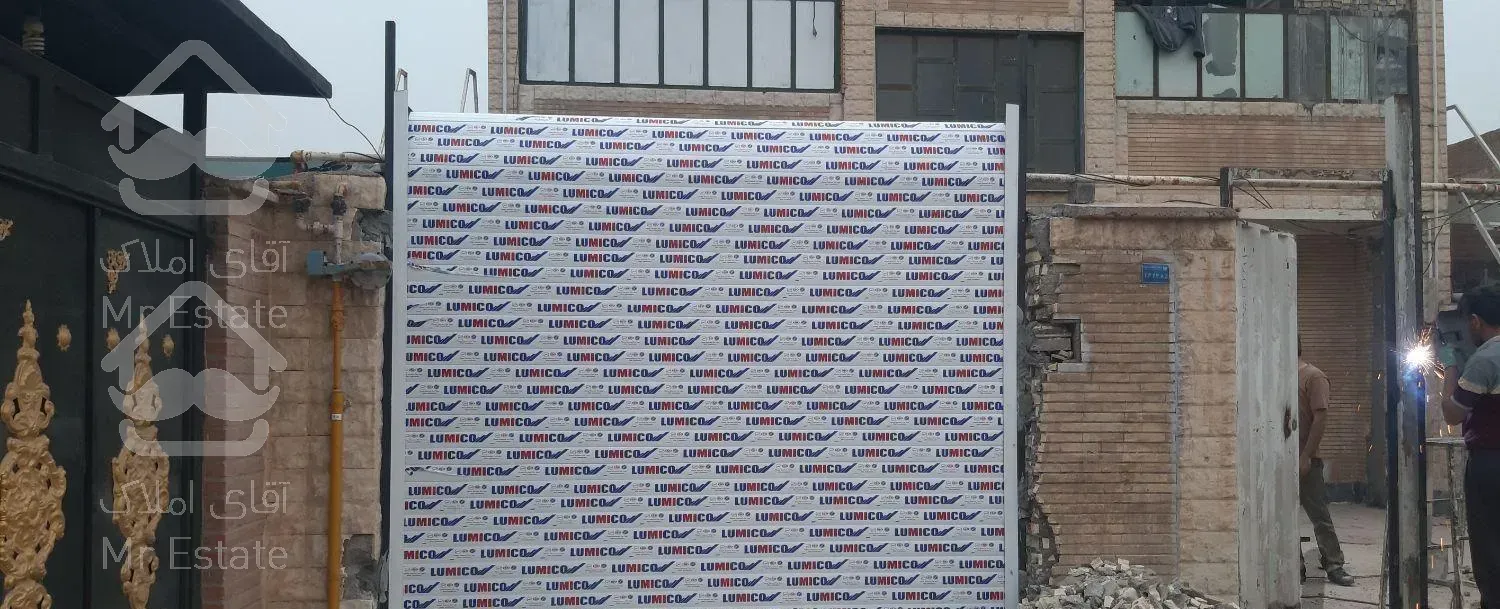 دوربین های مدار بسته و درب های اتوماتیک