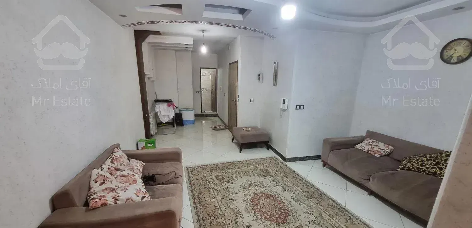 آپارتمان55متری8ساله تمیز فروشنده واقعی مناسب%%