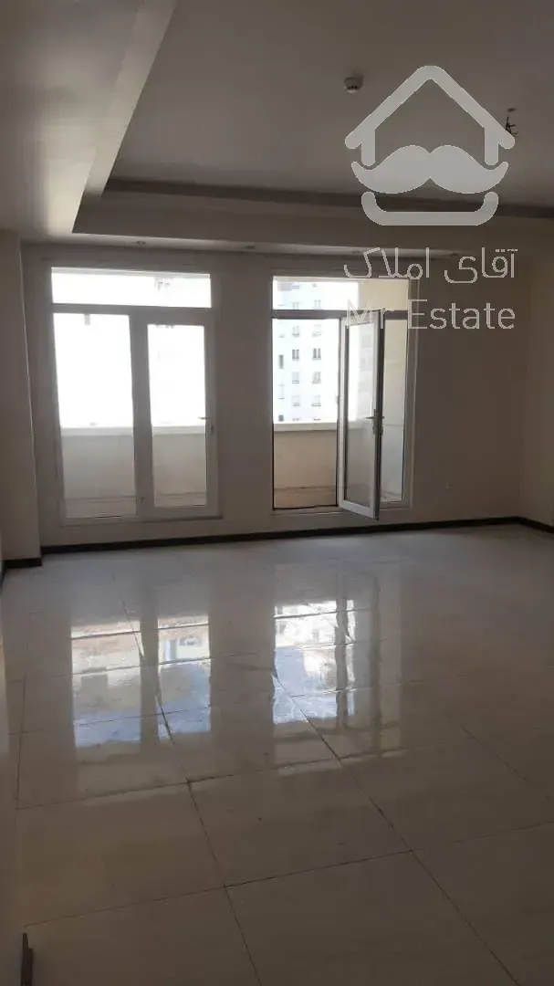 خرید ۱۱۸ متری میدان دریاچه