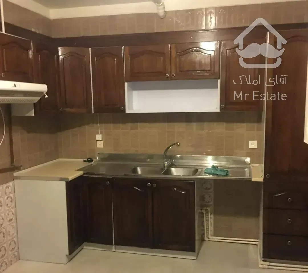 گیشا ۱۸۵ متر ۳ خواب ۱۵ ساله