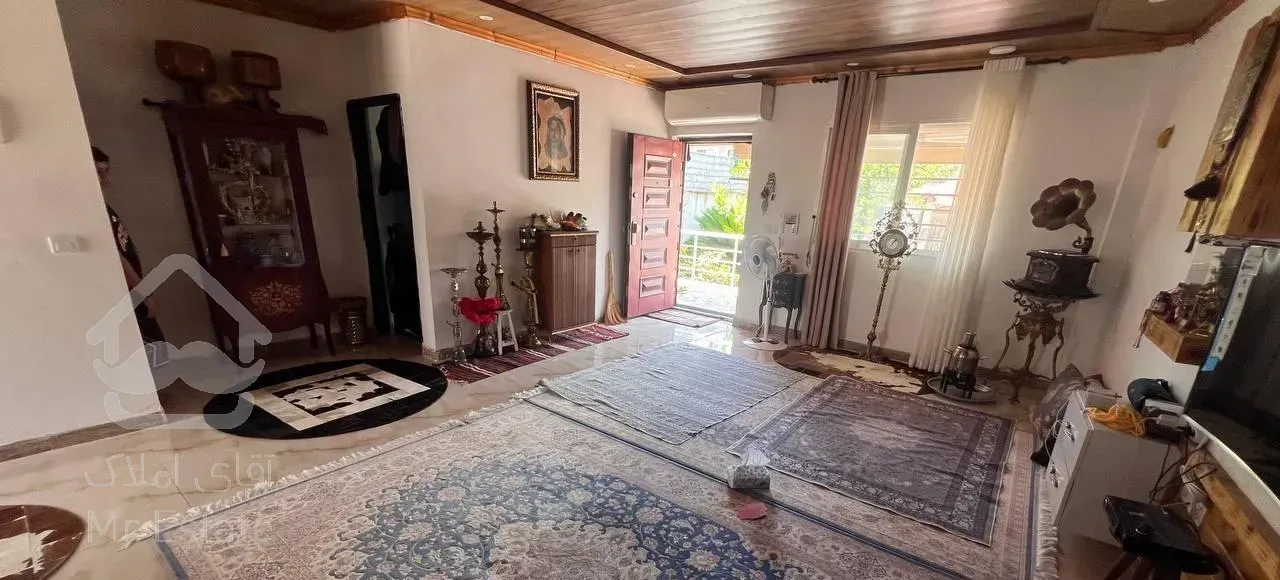 ویلا ۲۰۰متری سند ششدانگ ۵۰۰متری دریا/حیاطدار