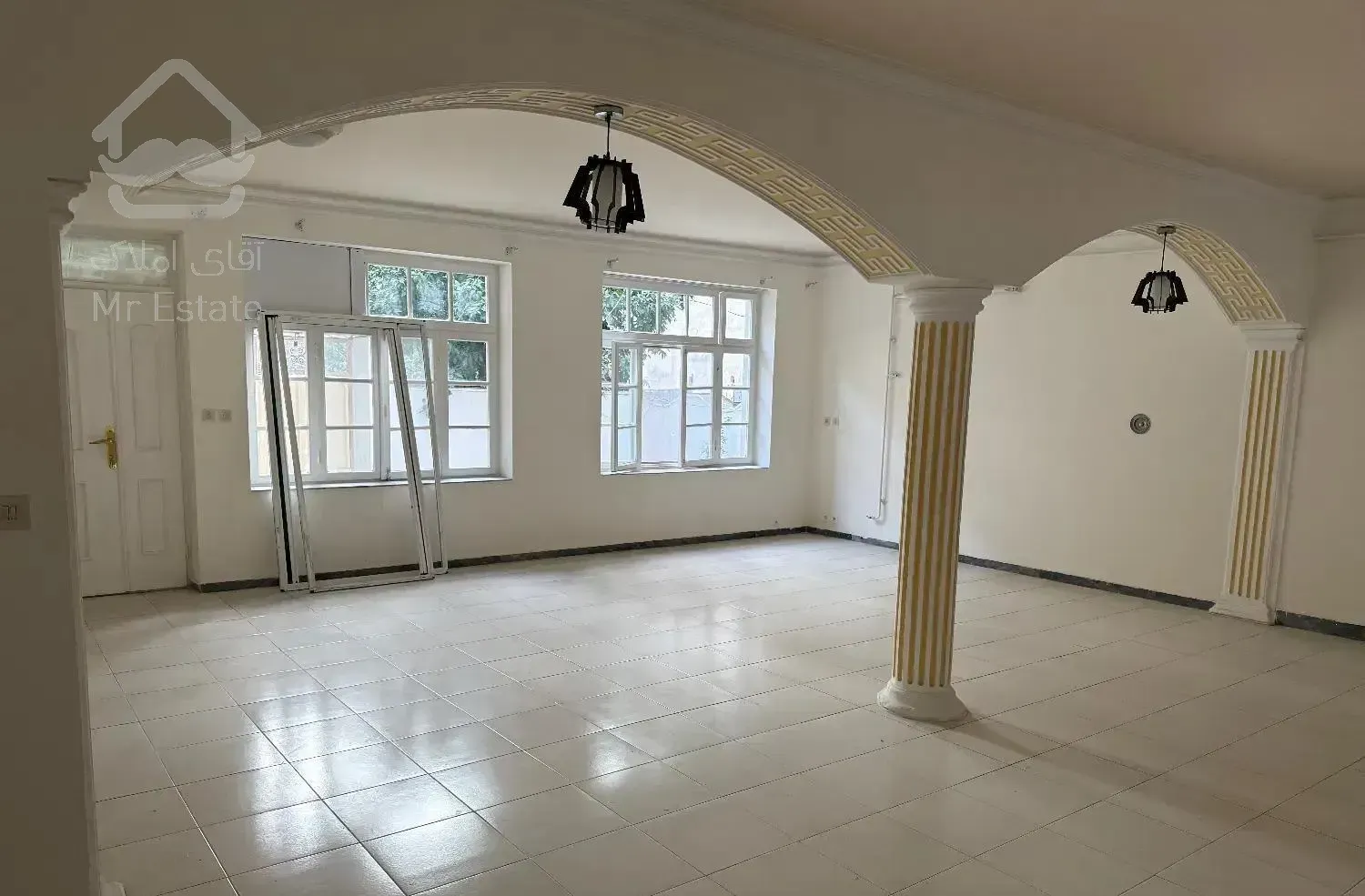 اجاره خانه ۱۸۰متری دربستی دو خواب خیلی تمیز