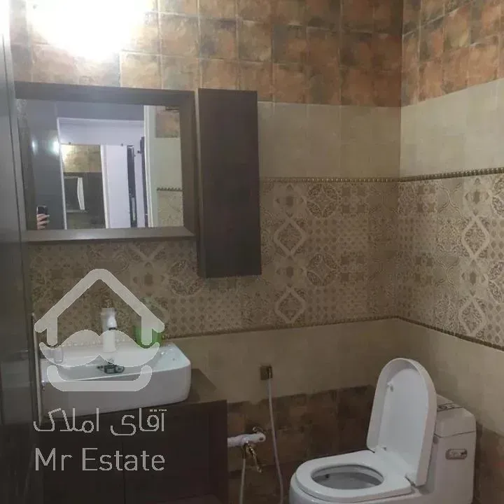 واحد 140 متری