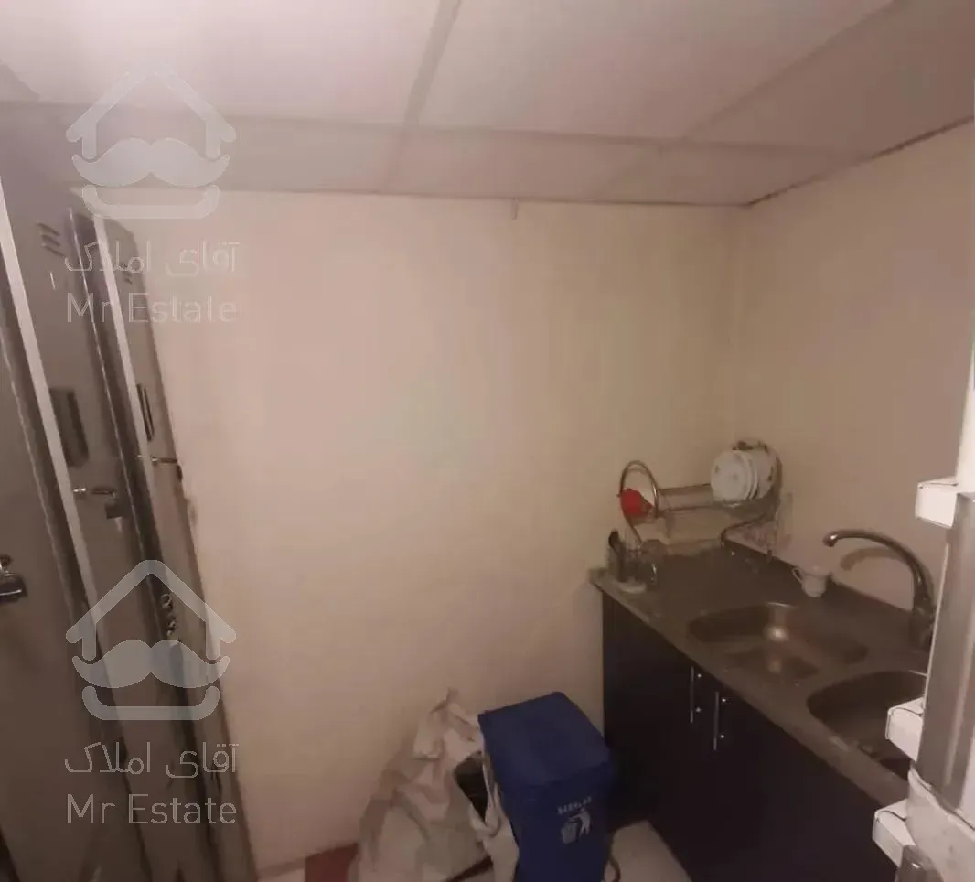 ۳۰۰ متر انباری شخصی ساز تاپ لوکیشن شهرک گلستان