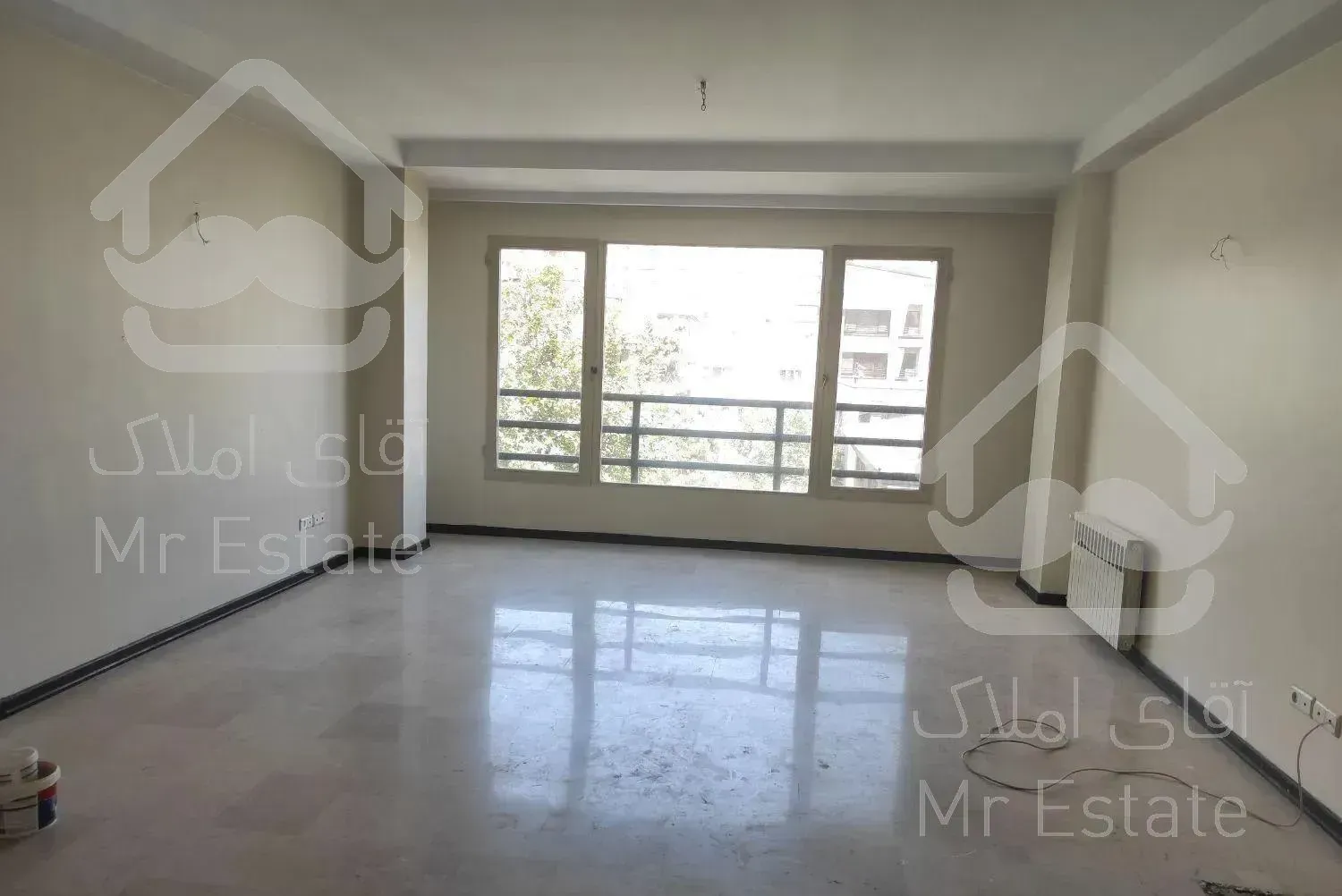 پاسداران۱۱۵متر روبه افتاب۵سال ساخت شیک و باامکانات