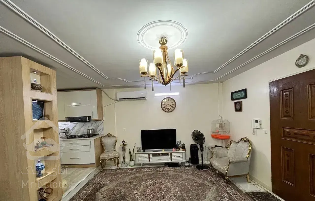 ۶۱ متری با پارکینگ سندی / تخلیه