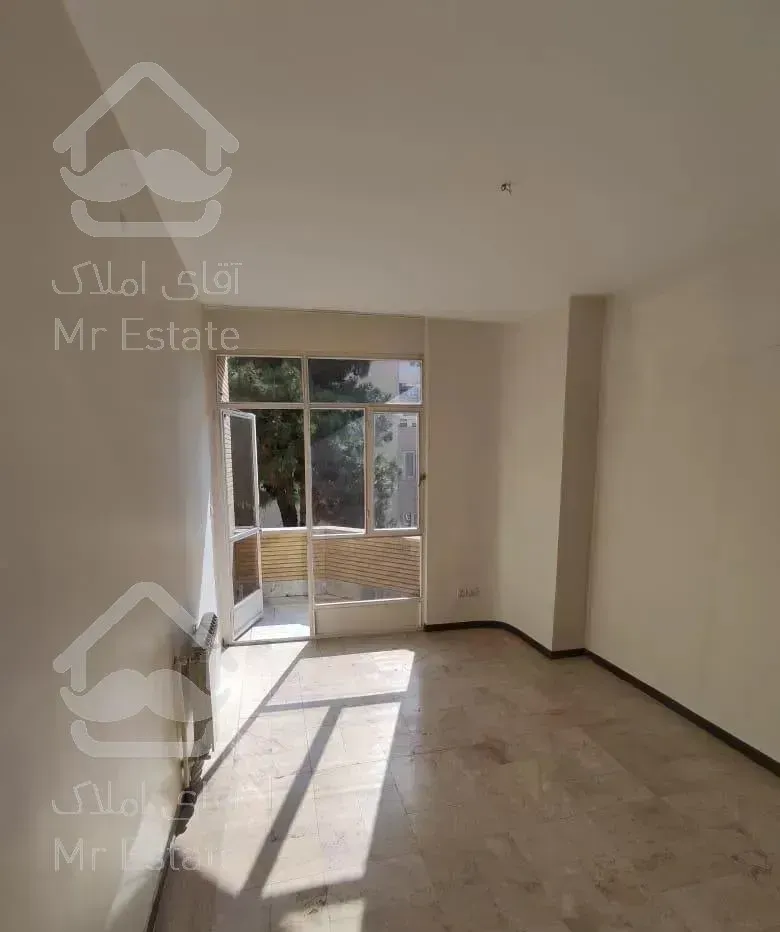 ۱۳۰متر/۳خواب/آکواریوم نور/۲پارکینک