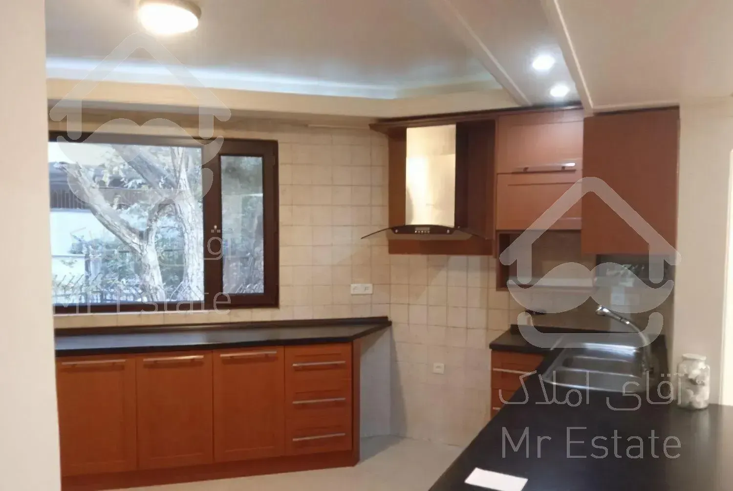 آپارتمان ۱۳۰ متر گلاب دره