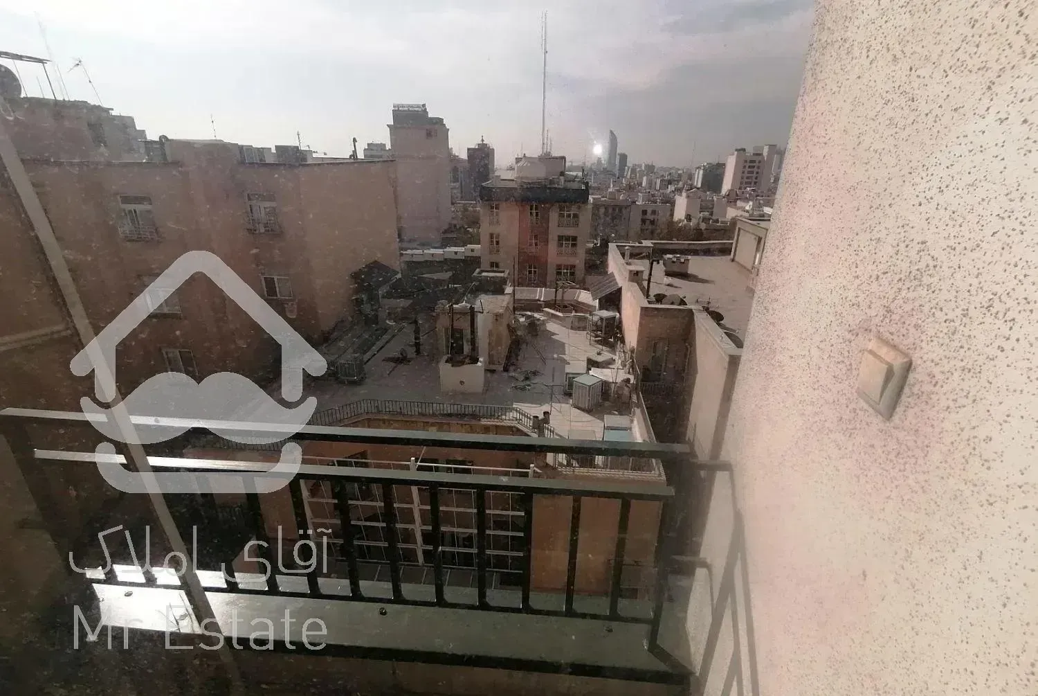 جردن 85 متر 2 خواب بالکن جنوبی فول نور