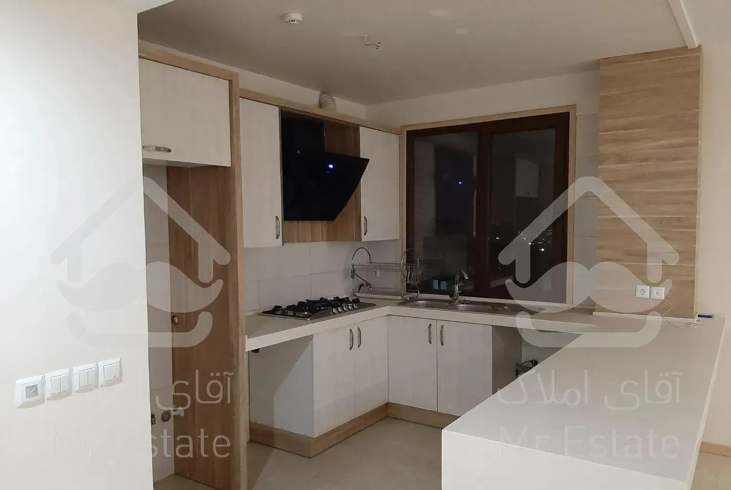 ۹۵ متر ۲ خواب ۲ پارکینگ ویو شهر