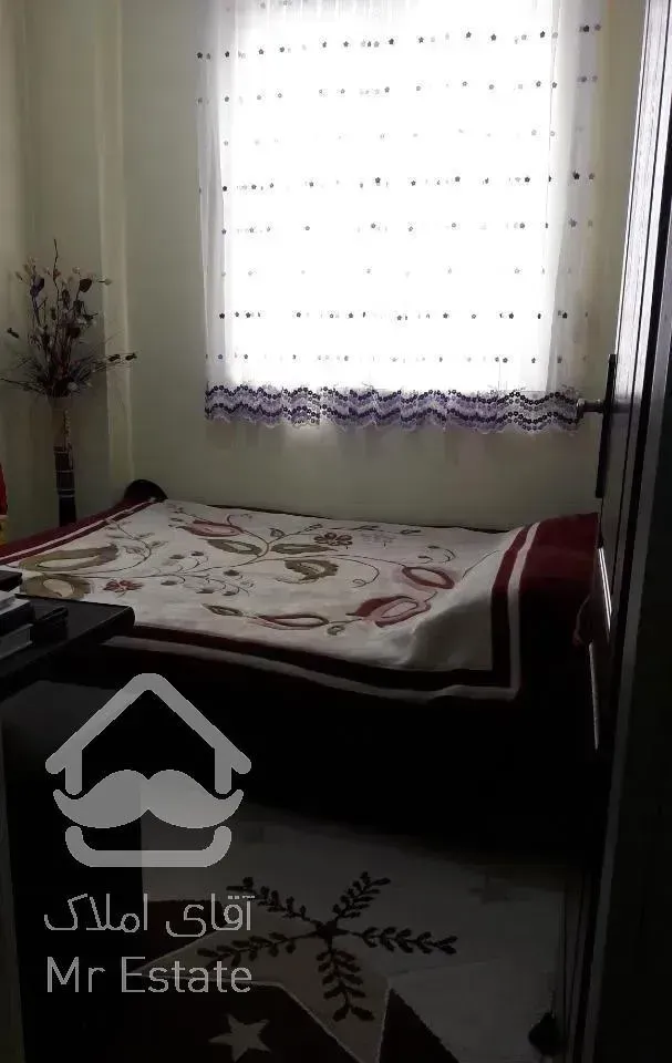 آپارتمان با پارکینگ و انباری تک واحد