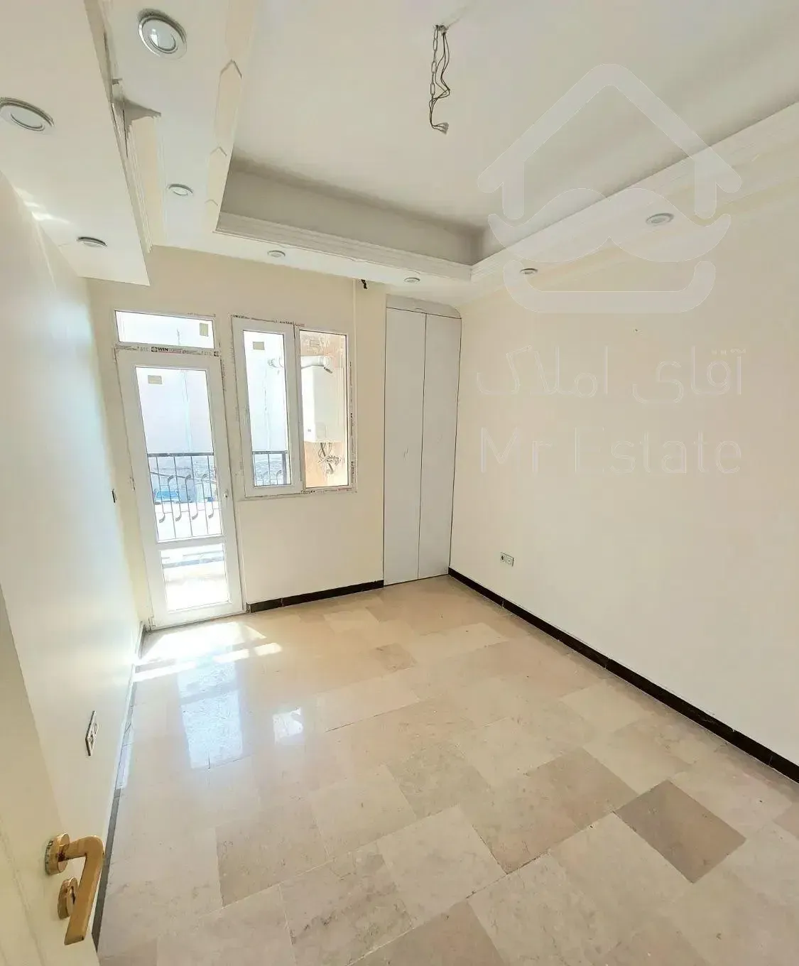 ریحانی ـ ۱۳۳ متر ۳ خواب فول امکانات