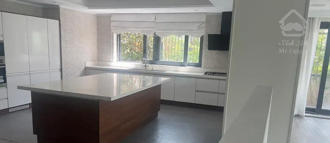 280 متر سه خواب تاپ لوکیشن مذهبی