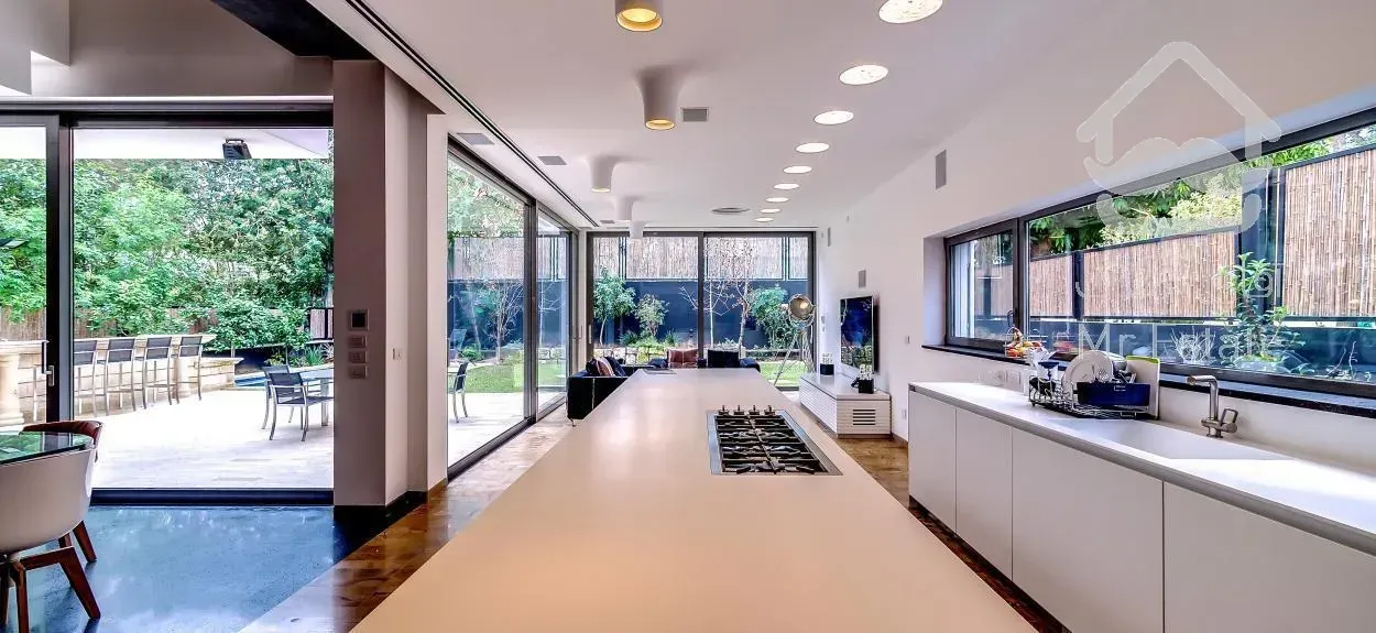 زعفرانیه، ۸۴۰ متر ویلای مدرن