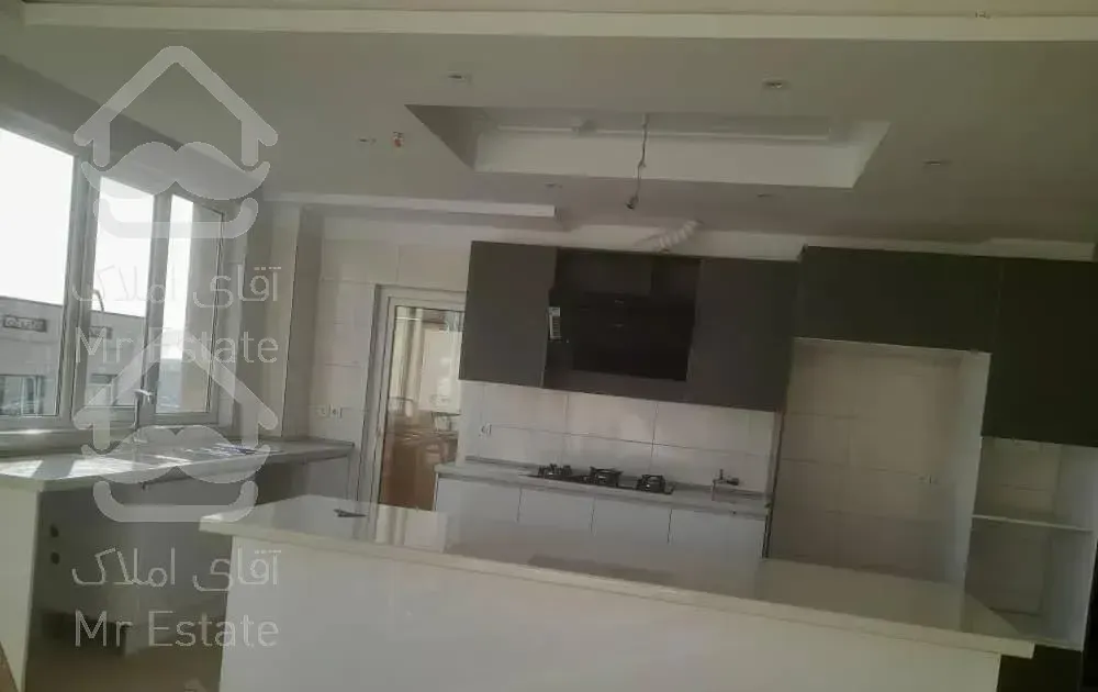 اپارتمان ۱۳۰ متر تهرانپارس غربی