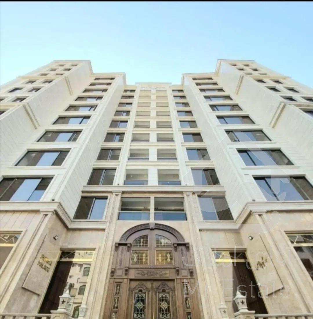 100 متریه *محدود و * برج باغ*