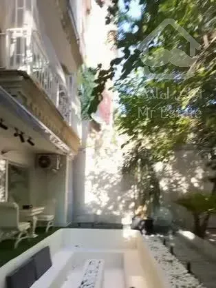 شیخ بهایی ۱۳۱ متر (۲۵۰متر حیاط اختصاصی)