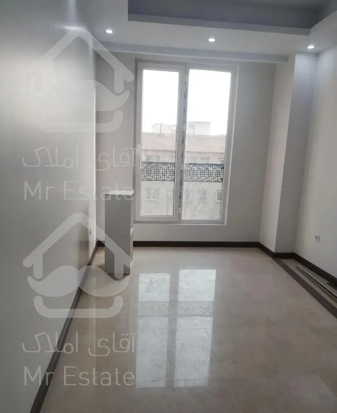 ظفر 120متر نوساز کلید نخورده (دیپلمات نشین)