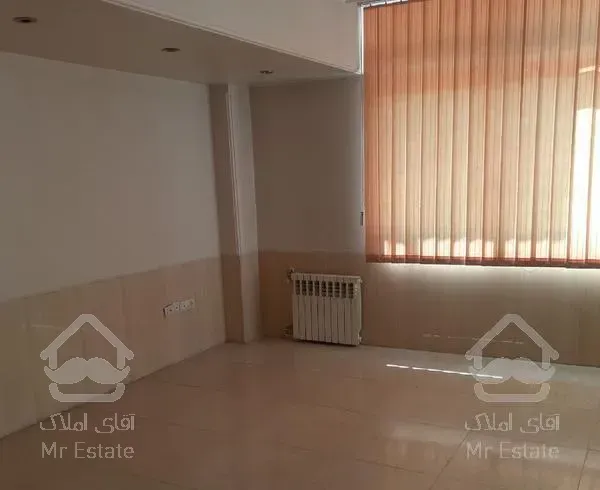 آپارتمان دوخوابه  وکامل میباشد