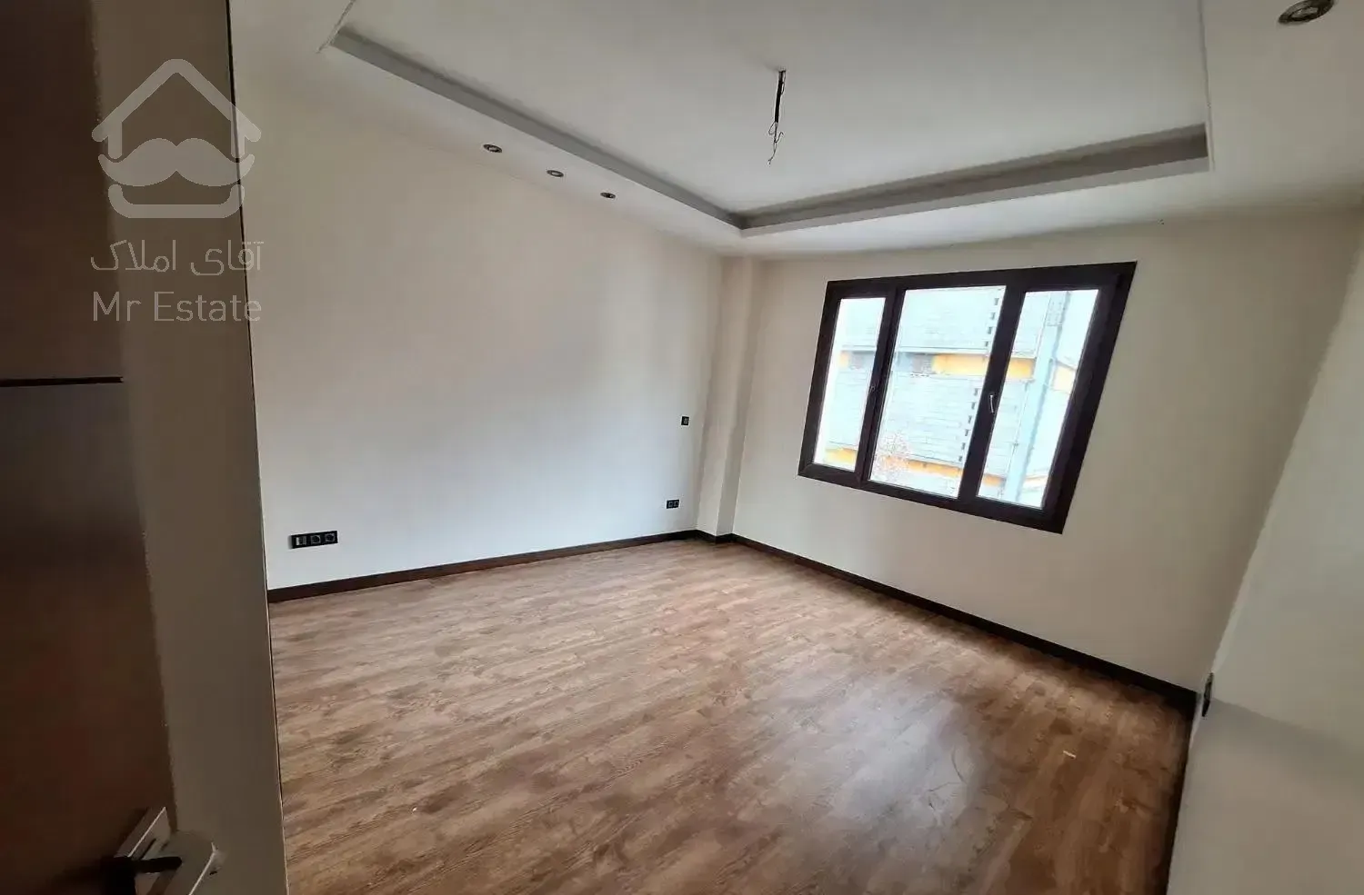 ۱۰۵ متری دروس بلوار شهرزاد