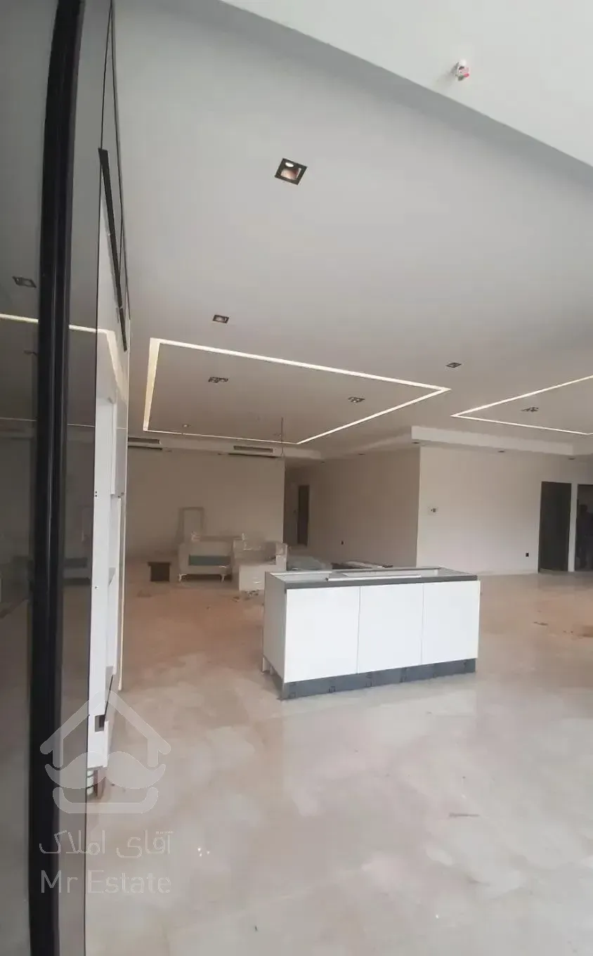 اوین ، کلید نخورده ، مستر ، ۳ پارکینگ