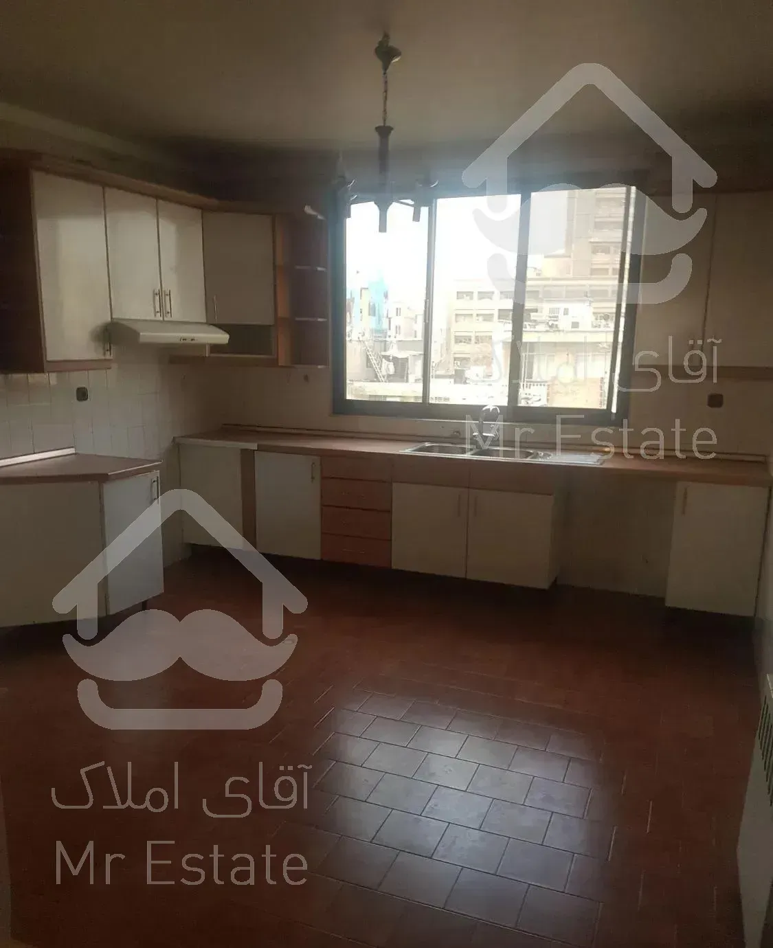 بالای بلوارکشاورز.زرتشت۱۲۵متر۳خوابه تکواحد