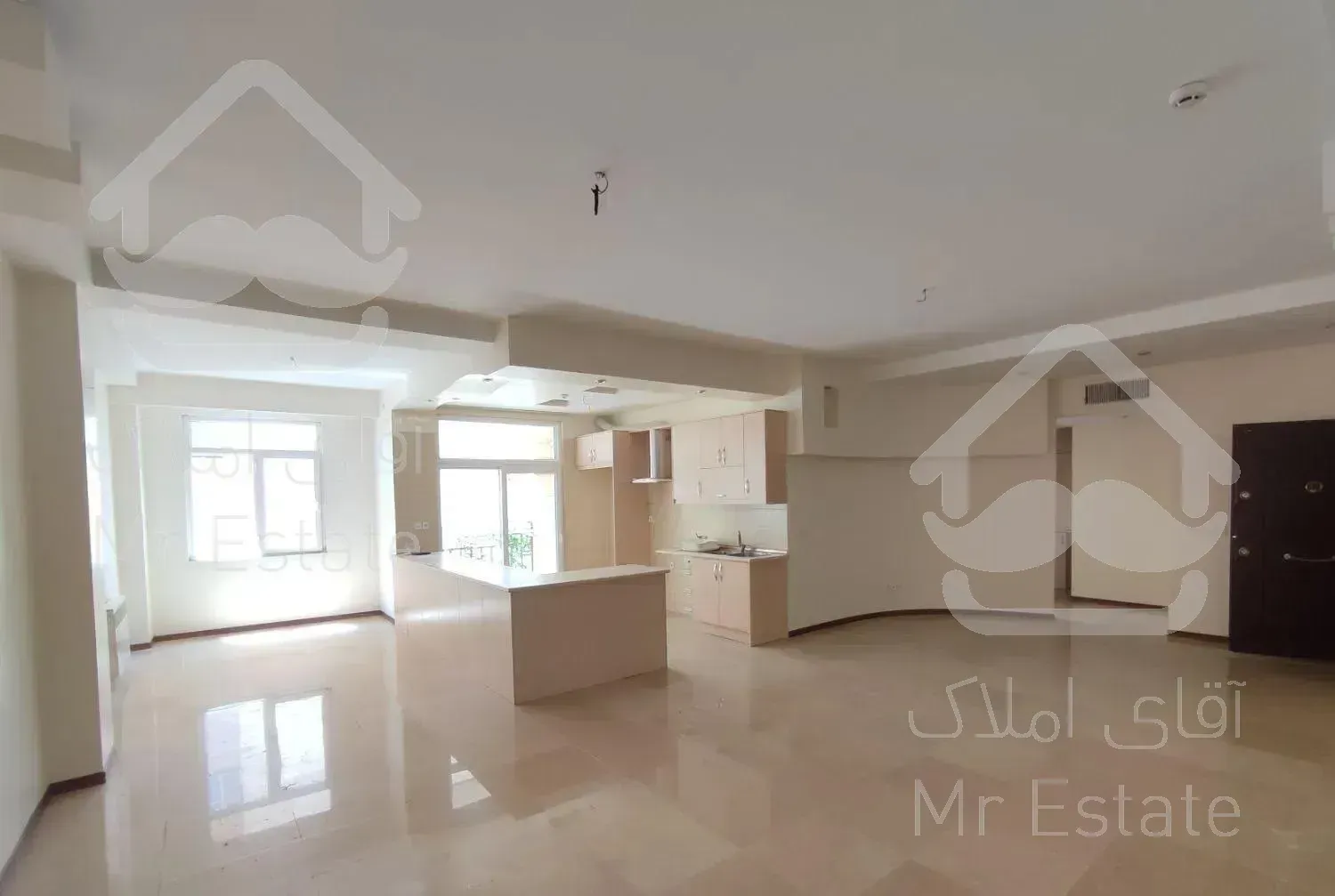 آپارتمان ۱۱۰ متر سالن پرده خور، فول