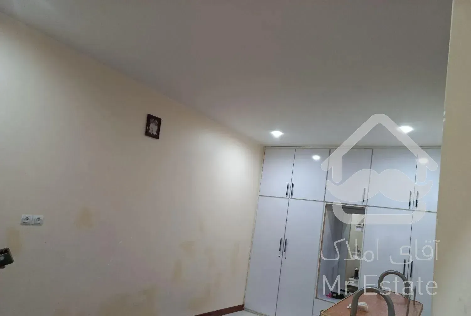 واحد۱۲۵متری۳خواب طبقه بالای ویلایی