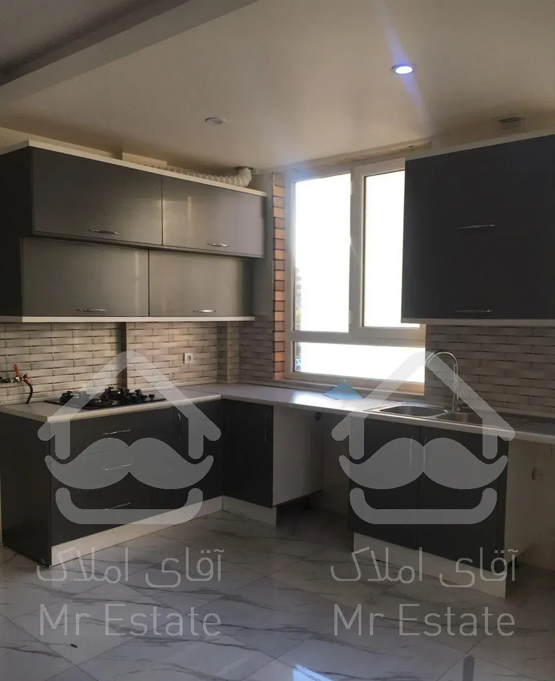 ۶۶ متر غرق نور فول امکانات پارکینگ غیر مزاحم