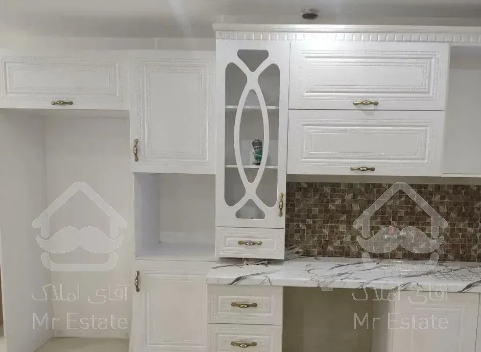 ۱۱۱ متر / طبقه آخر / کابینت شیک / خرازی