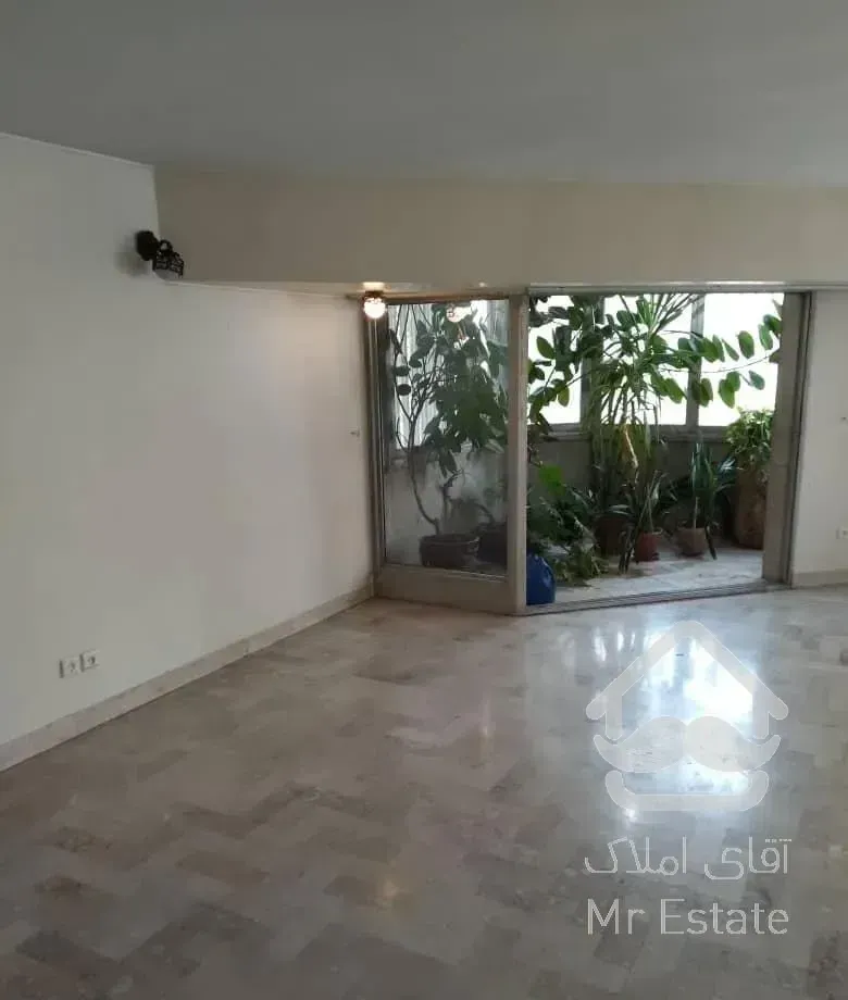 آرژانتین ۲۶۰ متر ۳ خوابه ( حیاط اختصاصی )