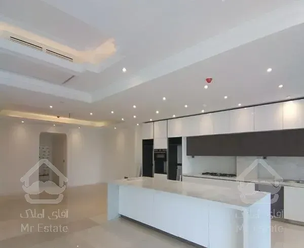 آپارتمان ۱۹۰ متری کامرانیه شمالی(دکترتنها)