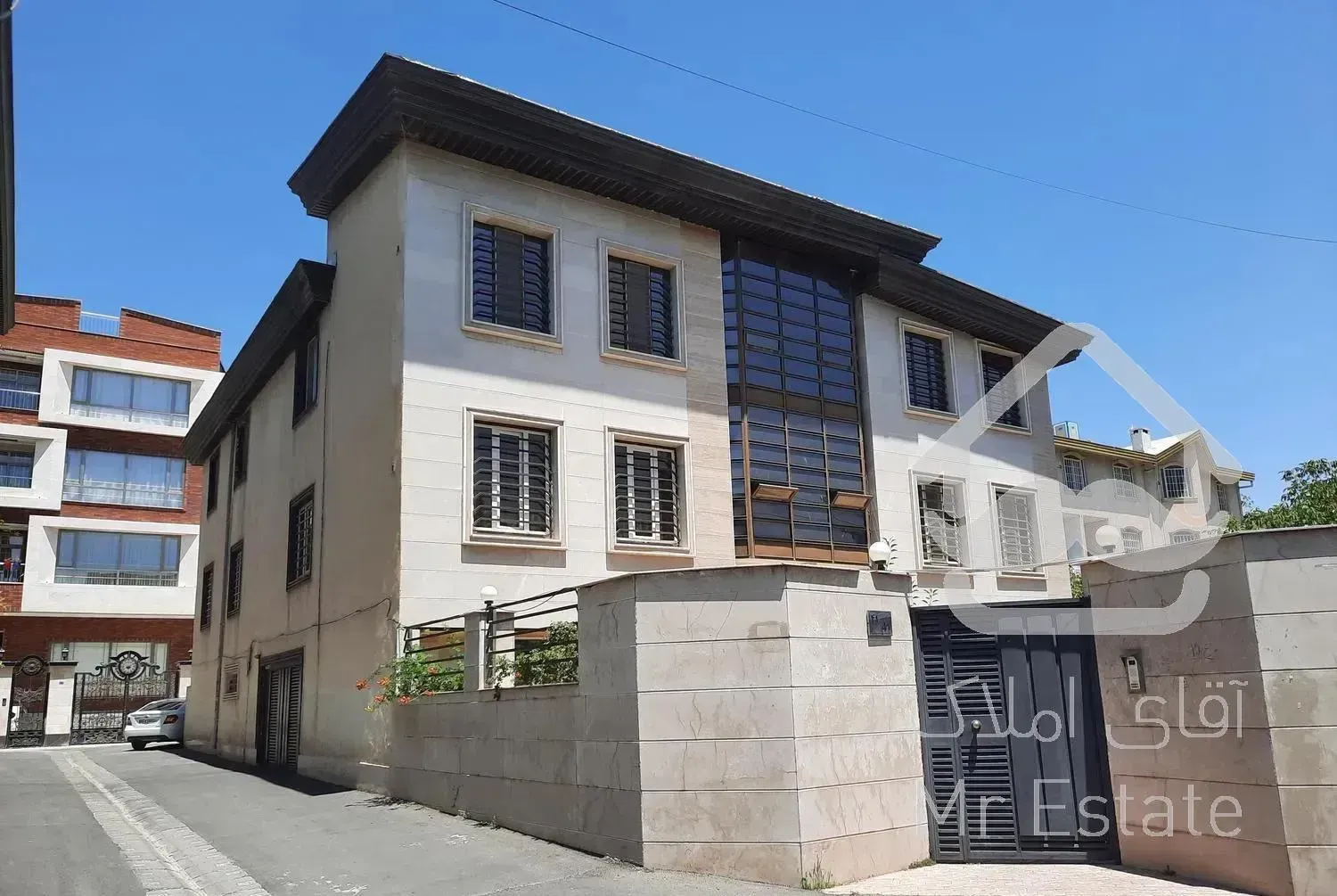 133 متر مهرشهر بلوار شهرداری ۳خواب شخصی ساز