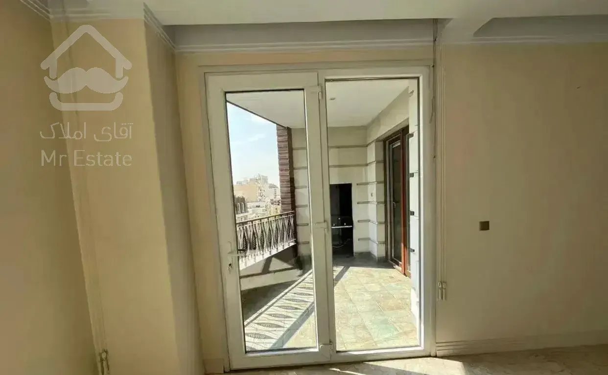 ۲۵۰متر/اندرزگو/فول مشاعات/ویو ابدی/تراس چیدمان