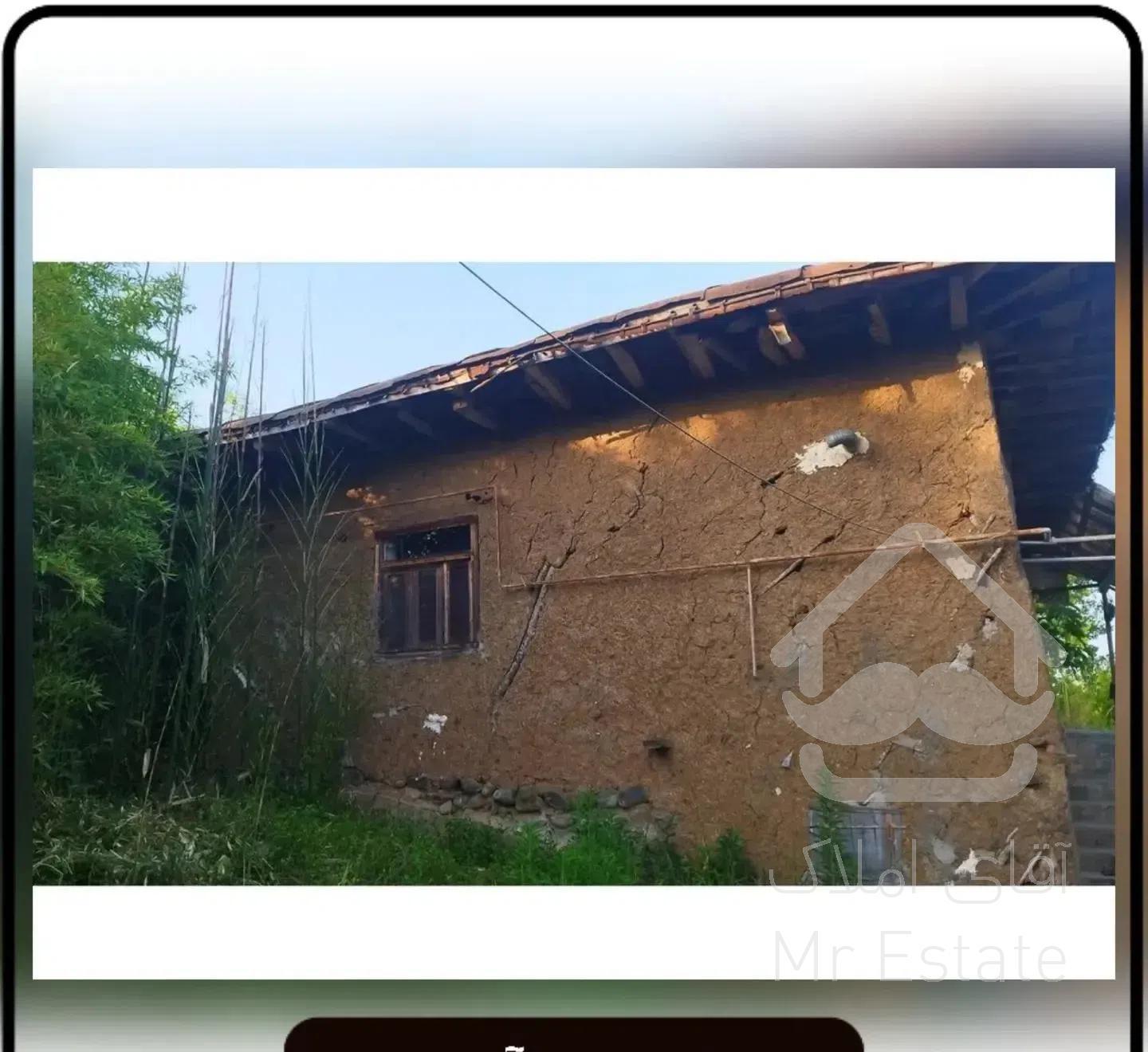 خانه روستایی با سند منگوله دار