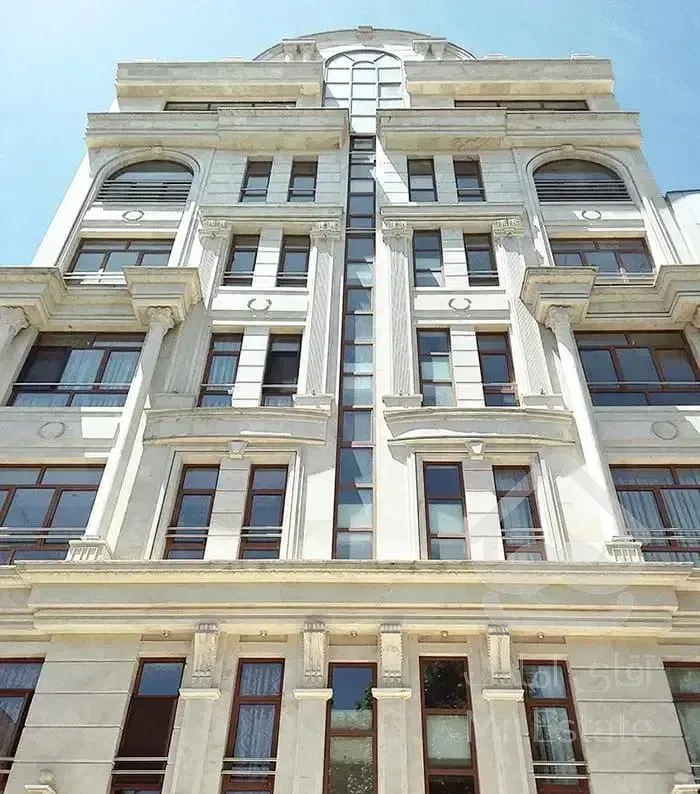 آفتاب‌گیر، خوش‌نقشه، تک‌واحدی همه‌چیز تمام