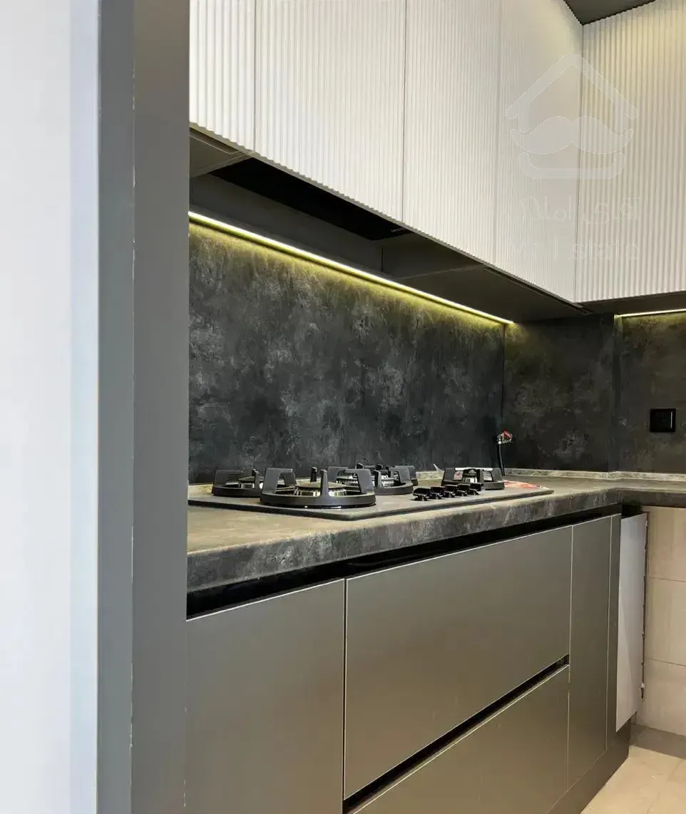 ۱۴۰متر۳خواب۲پارکینگ سازه برند منطقه ۶ فرعی مرغوب