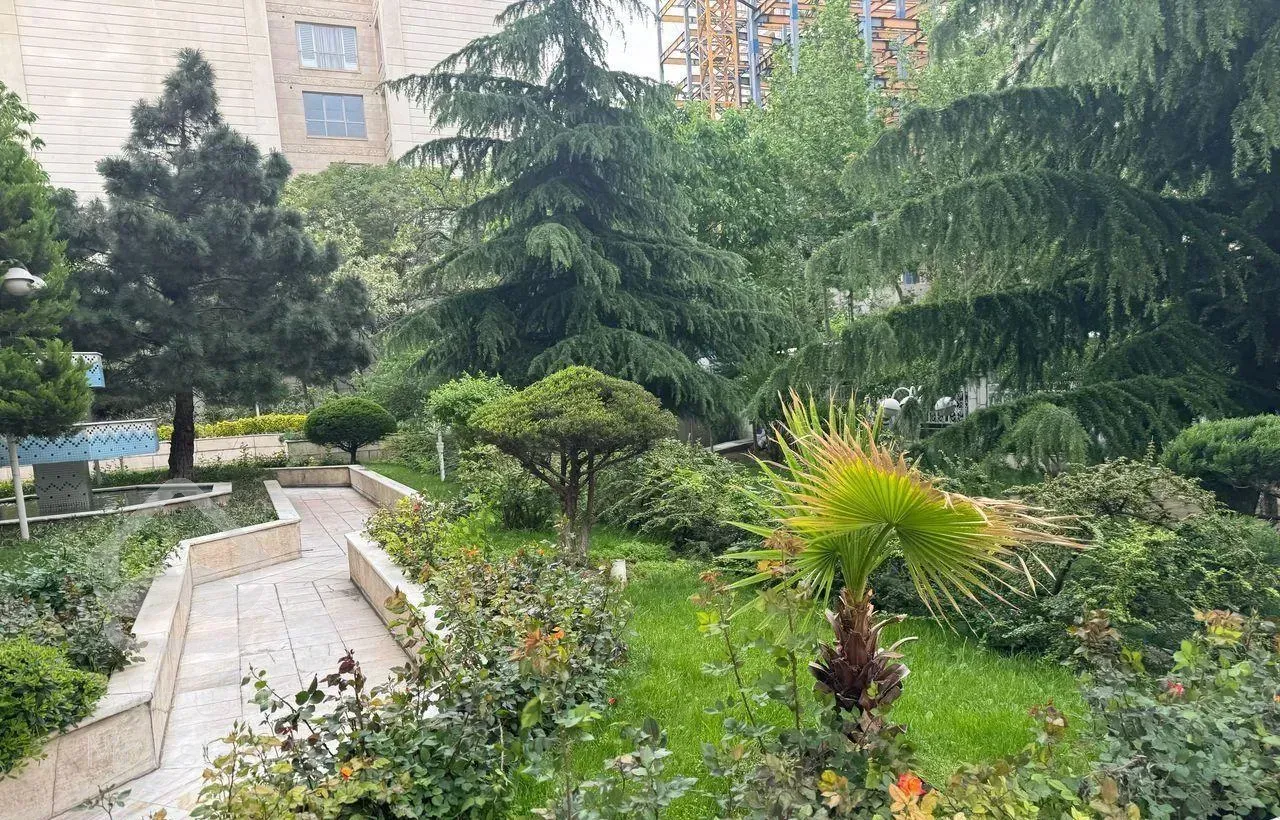 فروش آپارتمان ۳۱۰ متری ۳ خوابه در نیاوران برج باغ