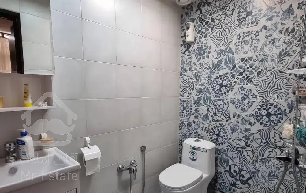 گاندی خارج از طرح ترافیک / ۸۴ متر ۲ خواب