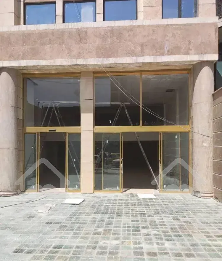 تجاری300متر/بر مرزداران/زیر همکف با اسانسور